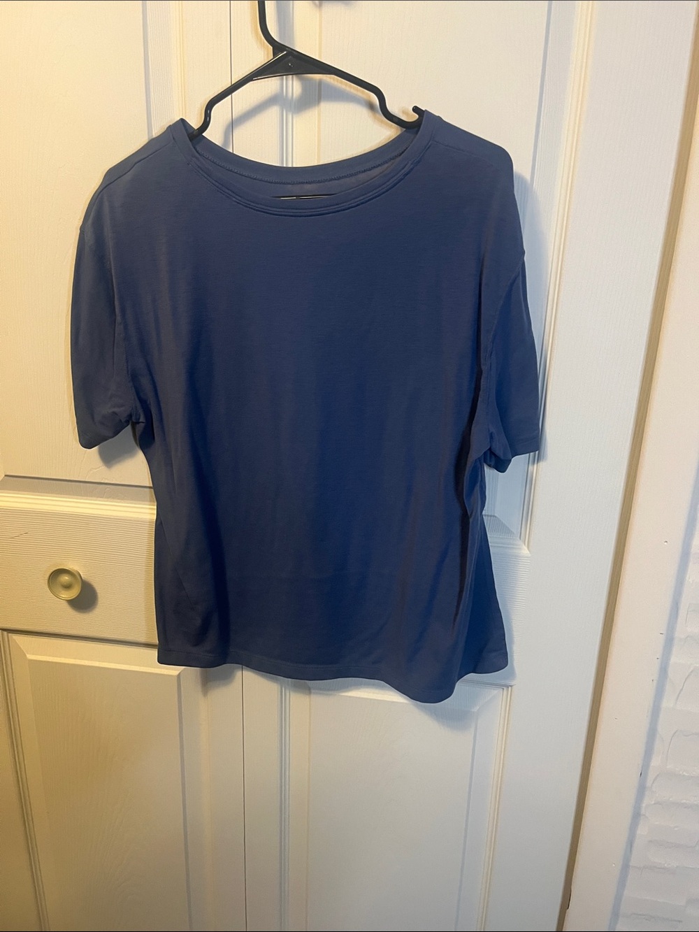 Nike Women's Short Sleeve Tee in Deep Blue